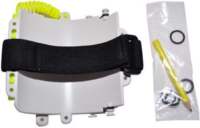 Scuba Choice Wrist Dive Slate for Diving, 3-Panel with Pencil & Velcro Strap – Replaceable Safety Leash, Compact - Ideal Divers, Snorkelers, Freedivers