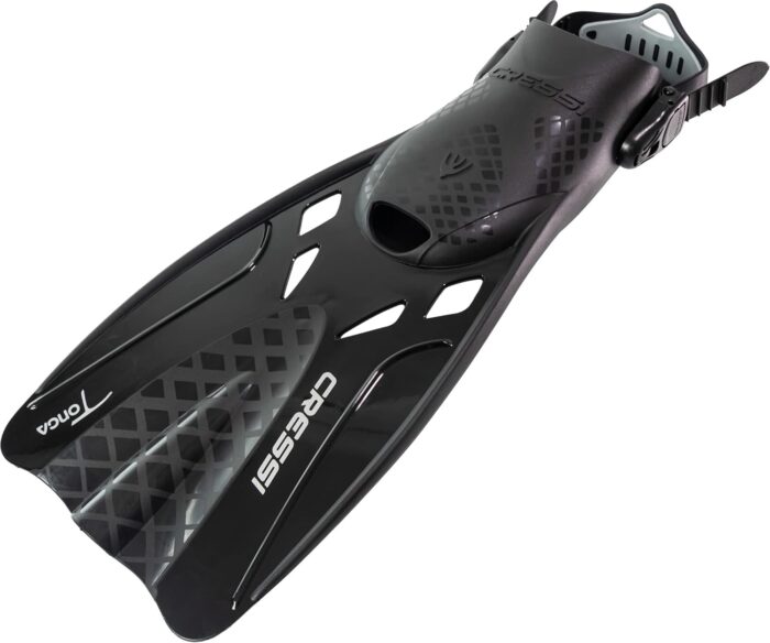 Cressi Adult Adjustable Snorkeling Fins with Ultra Resistant Buckles, Very Light, Ideal for Traveling - Tonga: Designed in Italy - Image 4