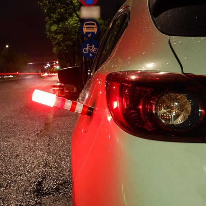 Twinkle Star Emergency Roadside Flares Kit LED Safety Strobe Road Warning Light Highway Beacon Alert Flare with Magnetic Base, Detachable Stand, Solid Storage Case (Set of 4) - Image 3