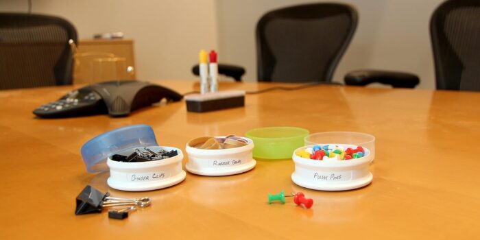 humangear GoTubb | Hard Container | Easy Open | Food-Safe Material, Clear/Green/Blue, Small - Image 10