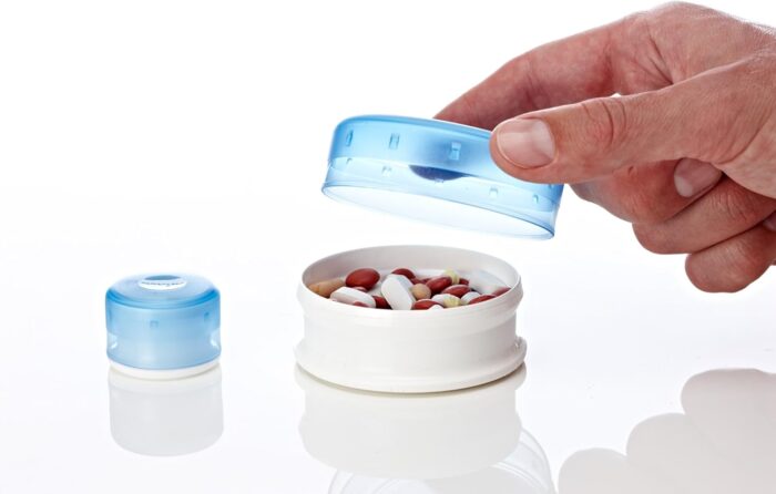 humangear GoTubb | Hard Container | Easy Open | Food-Safe Material, Clear/Green/Blue, Small - Image 11
