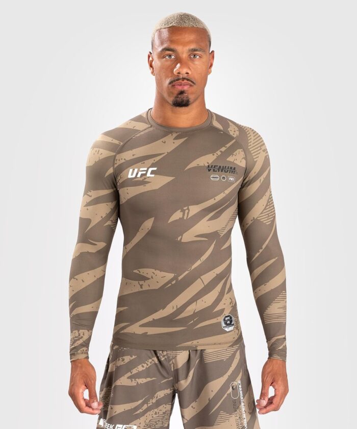 Venum Men's Long Sleeve Rashguard - Image 7