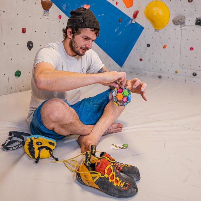 BOULDERBALL Basic 3D Climbing Ball, World Novelty, Climbing in The tiniest Space - Concentration, Creativity, Dexterity - Image 2