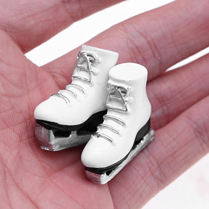 White Dollhouses Miniature Ice Skates - Miniature White Roller Skates, Scale Accessory Roller Shoes Winter Sports Shoes, Realistic Skating Shoes for Playhouse Decor Dollhouse Accessories - Image 4