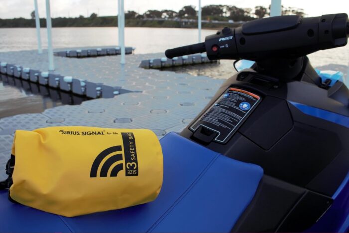 Sirius Signal SB-3L Boating Safety and Emergency SOS Dry Bag Kit for Kayaks, Boats, and Paddle Craft - USCG Approved - Image 7