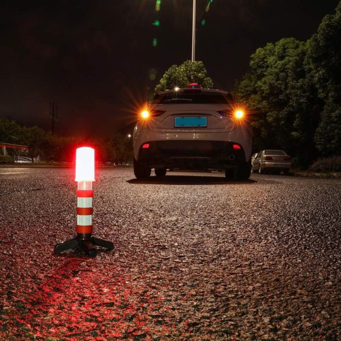 Twinkle Star Emergency Roadside Flares Kit LED Safety Strobe Road Warning Light Highway Beacon Alert Flare with Magnetic Base, Detachable Stand, Solid Storage Case (Set of 4) - Image 4