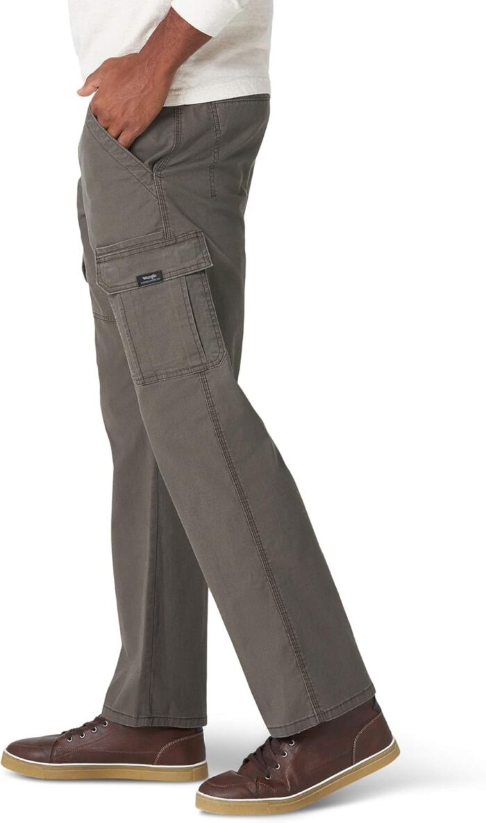 Wrangler Authentics Men's Relaxed Fit Stretch Cargo Pant - Image 3