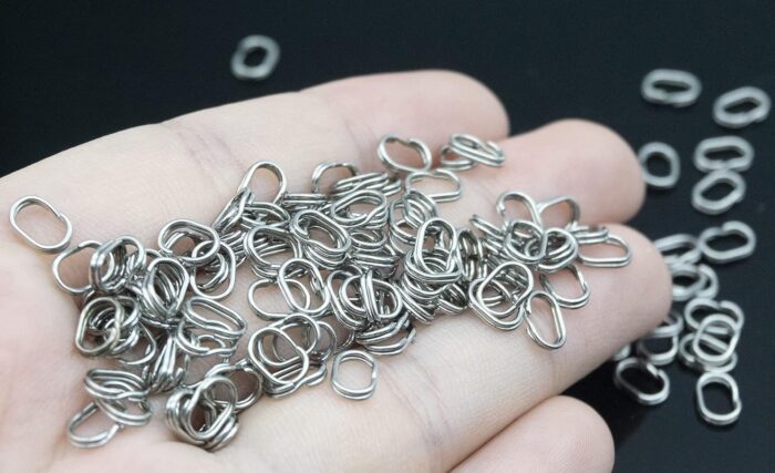 100Pcs Fishing Split Rings Stainless Steel Fishing Oval Split Rings Swivel Snap Carp Fishing Tackle Chain Connector Heavy Duty Split Rings Size Wire Diameter Terminal Tackle and Accessories 0.7mm - Image 6