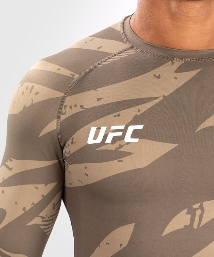 Venum Men's Long Sleeve Rashguard - Image 4