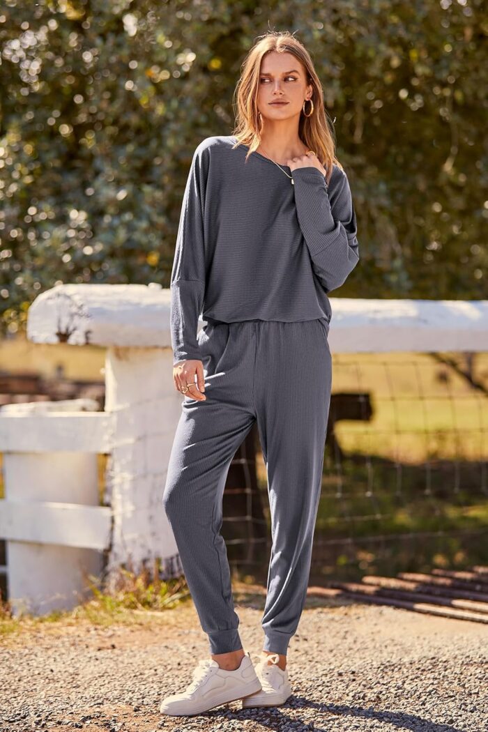 PRETTYGARDEN Women's Fall 2 Piece Outfits Fashion Sweatsuit Long Sleeve Pullover Pants Ribbed Spring Matching Lounge Set - Image 7