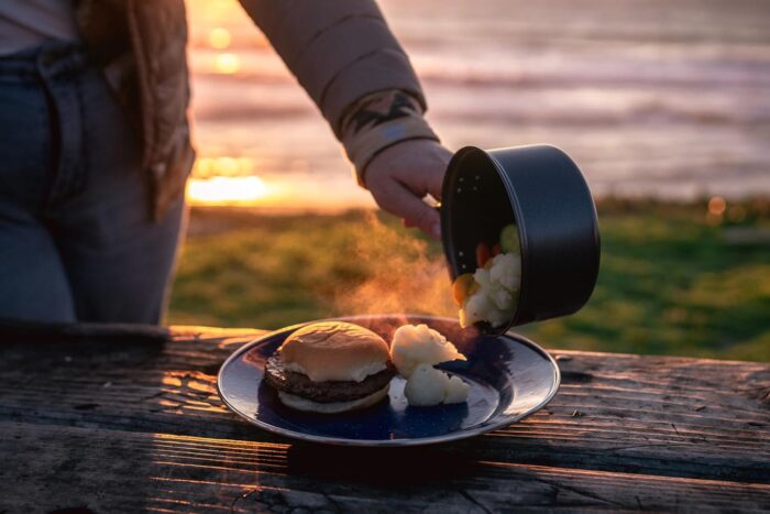 Stansport 24-Piece Enamel Camping Tableware Set - Image 5
