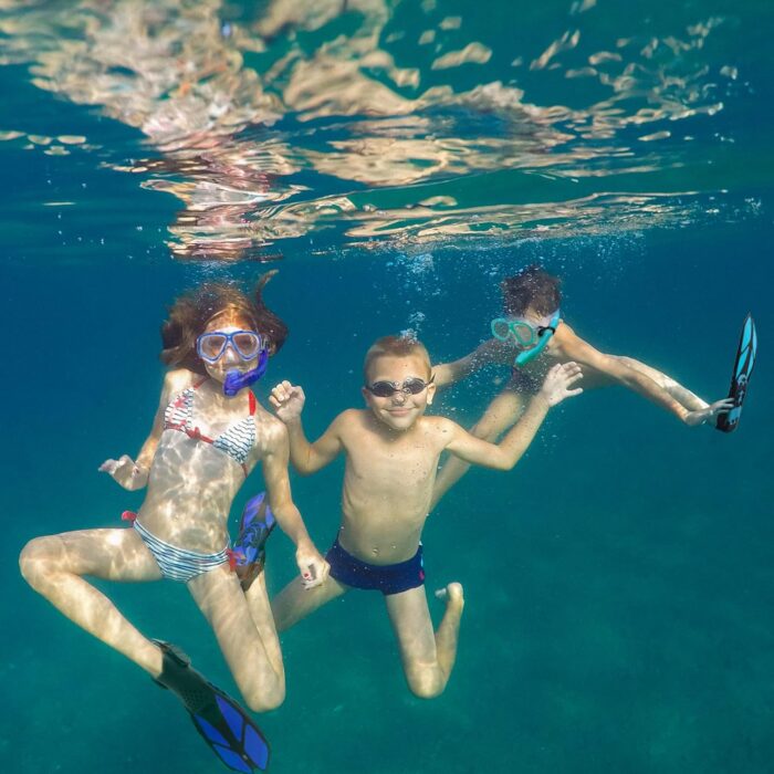 Kids Mask Fins Snorkel Set Snorkeling Packages, with Diving Mask, Snorkel, Adjustable Swim Fins, Mesh Bag, Anti-Fog Anti-Leak Snorkeling Gear for Kids for Snorkeling Swimming Diving - Image 2