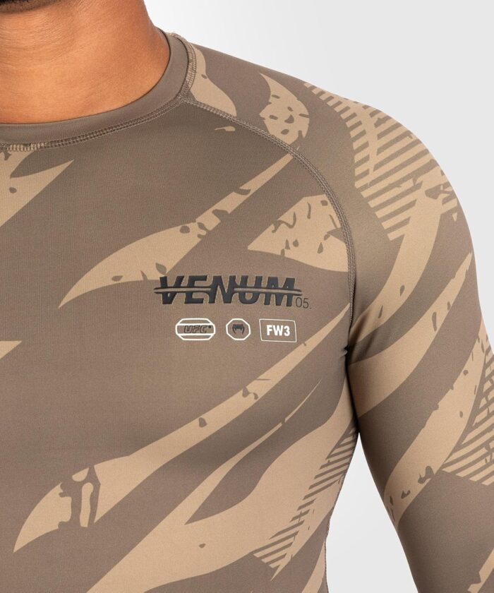 Venum Men's Long Sleeve Rashguard - Image 3