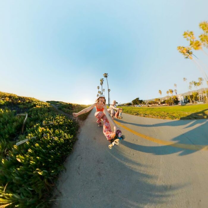 GoPro MAX — Waterproof 360 + Traditional Action Camera with Touch Screen Spherical 5.6K30 HD Video 16.6MP 360 Photos 1080p Live Streaming Stabilization - Image 6