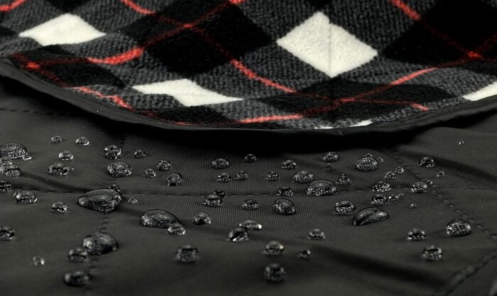 DOWN UNDER OUTDOORS Large Waterproof Windproof Extra Thick 350 GSM Quilted Fleece, or Sherpa Stadium Blanket - Image 3