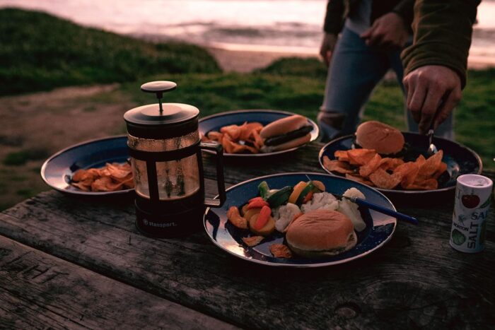 Stansport 24-Piece Enamel Camping Tableware Set - Image 4