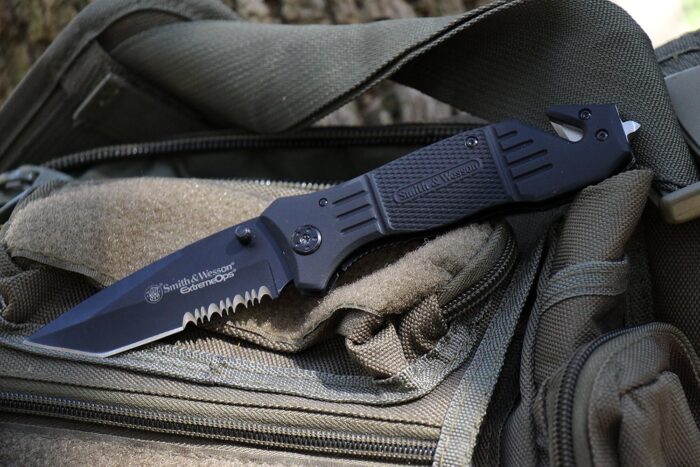 Smith & Wesson SWFR2S 8in High Carbon S.S. Folding Knife with 3.3in Tanto Point Serrated Blade and Aluminum Handle for Outdoor, Tactical, Survival and EDC - Image 4