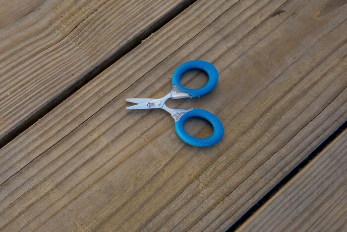CUDA 3" Micro Scissors Durable Fishing Braid, Mono & Fluorocarbon Cutter for Saltwater & Freshwater with Dual Serrated Blades & Oversized Non-Slip Comfort Bows - Image 4